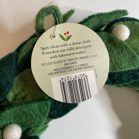 Trader Joe’s Felted Wool Wreath Brand New - Picture 2 of 3